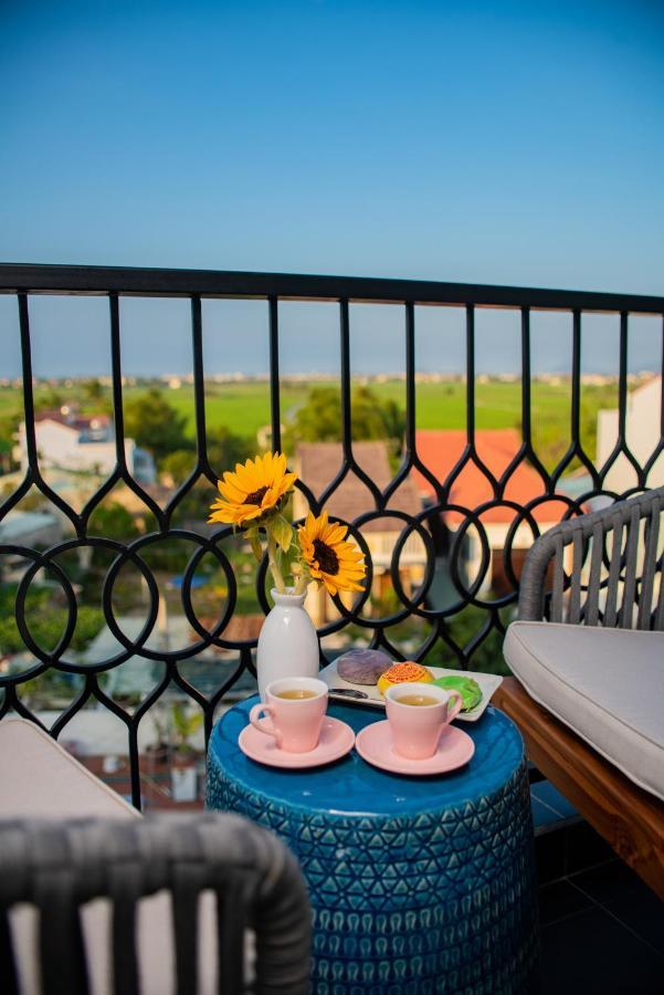 Hoi An Merrily De Art Hotel Bagian luar foto